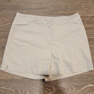 NIKE GOLF Khaki Shorts size 8